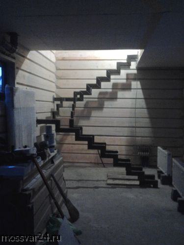 У меня заказали изготовление и монтаж металлокаркаса лестницы для частного дома в городе Звенигород